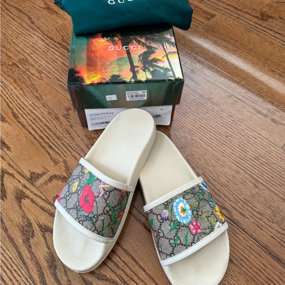 Gucci Flora slide sandals size 37